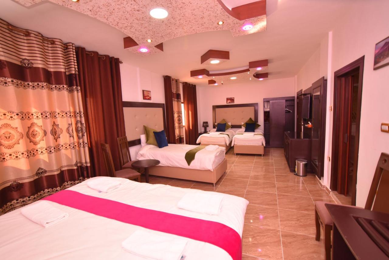 וואדי מוסא Petra Guests Hotel מראה חיצוני תמונה