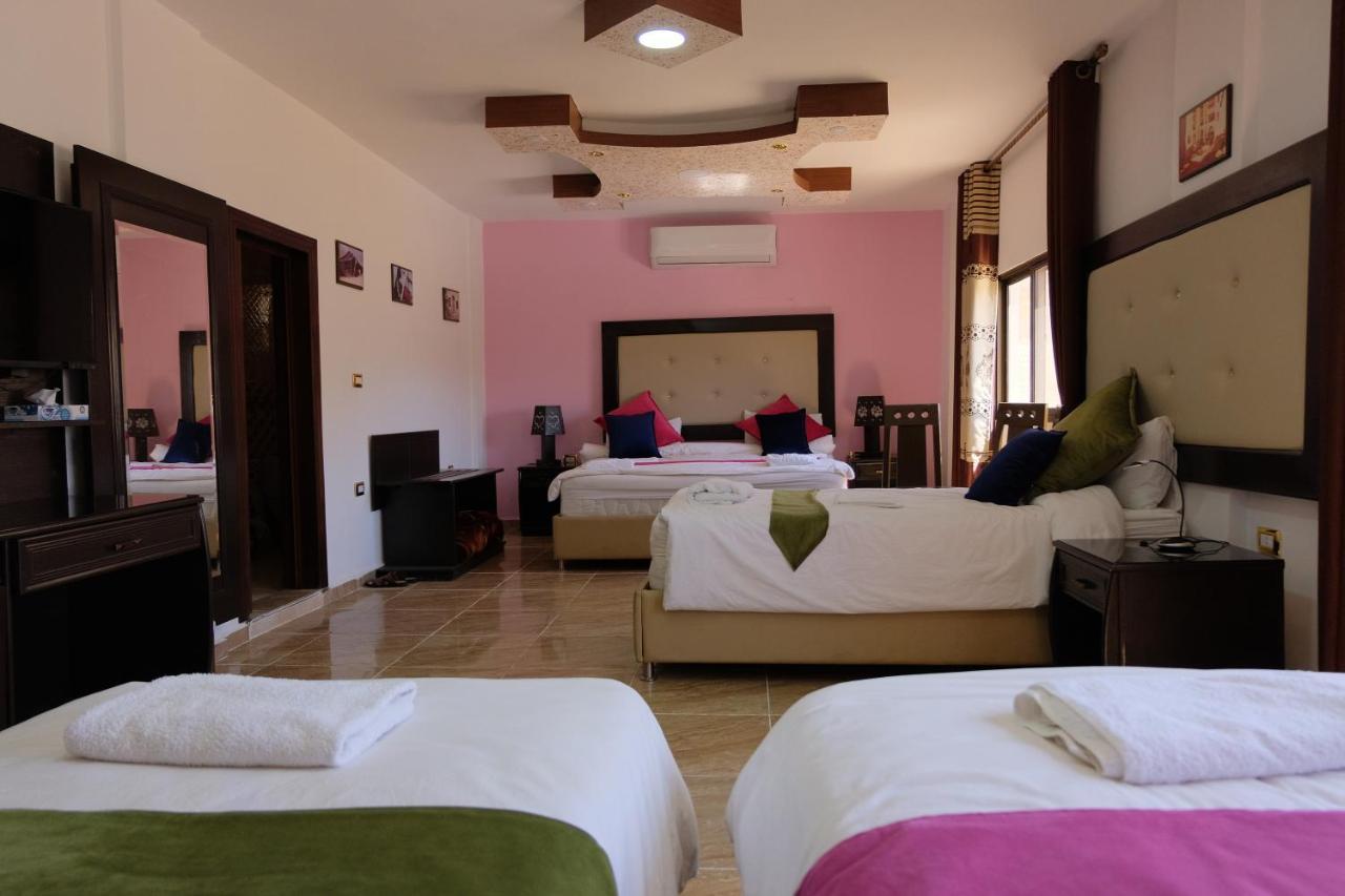 וואדי מוסא Petra Guests Hotel מראה חיצוני תמונה